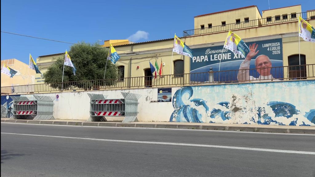 Papa Leone a Lampedusa, tre ore nell’Isola emblema dei migranti Papa Leone a Lampedusa, tre ore nell’Isola emblema dei migranti