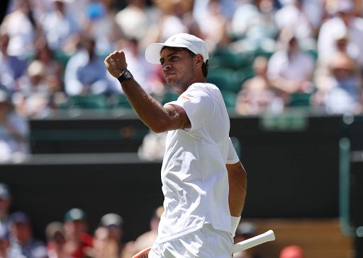 Tennis, Cobolli accede ai quarti a Wimbledon Tennis, Cobolli accede ai quarti a Wimbledon