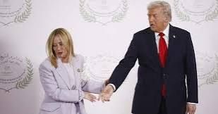 Nato, Meloni a vertice Ankara dopo siluro Trump. La premier sceglie linea silenzio
