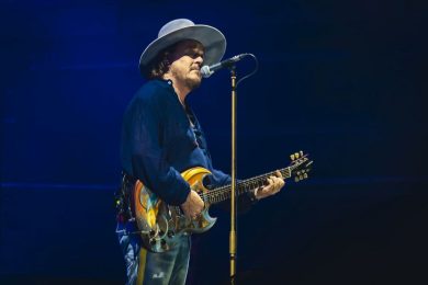 Zucchero: “I giovani che fanno gli stadi sono macchine da guerra”