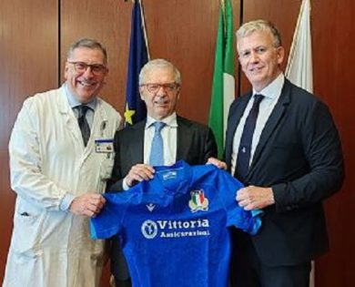 A sostegno del Gemelli all’asta maglie storica vittoria azzurra nel rugby