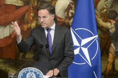 Nato, al via ad Ankara la riunione dei capi di Stato e governo