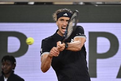 Tennis, Wimbledon: Zverev vola in finale, battuto Fery in tre set
