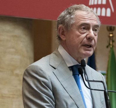 Spazio, Urso: dal governo oltre 10 mld, ora fondamentali capitali privati