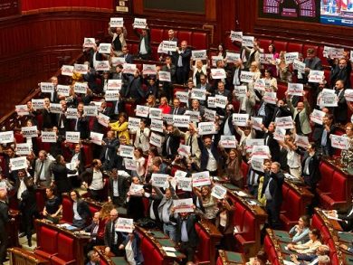 Premio maggioranza e liste bloccate, cosa prevede la riforma elettorale Meloni
