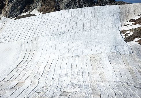 In Val Senales teli in cellulosa contro scioglimento della neve In Val Senales teli in cellulosa contro scioglimento della neve