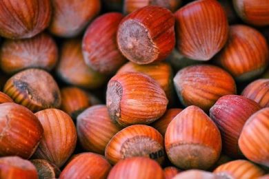 Continua trend ribassista su mercato nocciole in Turchia