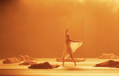 Biennale Danza, Emanuel Gat nella luce dei corpi e di Mahler