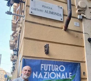 G8 Genova, Vannacci fa cancellare nome Carlo Giuliani dalla targa di piazza Alimonda