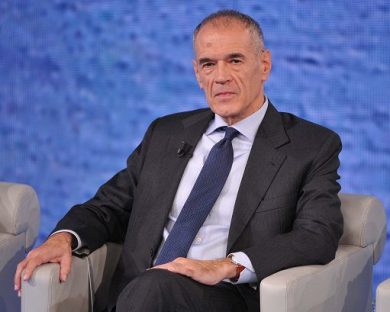 Si accende corsa comunali Milano, “ritiro” di Cottarelli, disponibilità di Calabresi