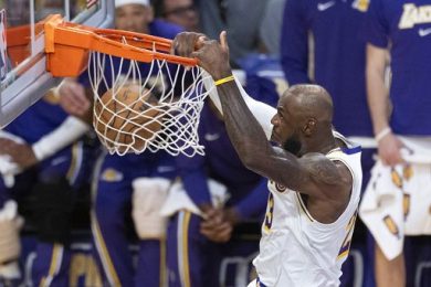 Nba, LeBron James a Philadelphia 76ers, biennale da 8 milioni