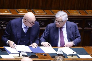 Su SAFE fuga in avanti di Tajani che poi si corregge. Altolà Lega