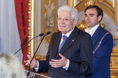 Mattarella: da Ue strada per pace contro barbarie legge più forte