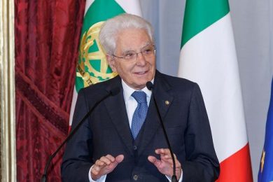 Mattarella: dialettica politica sia rispettosa,aggressività controproducente