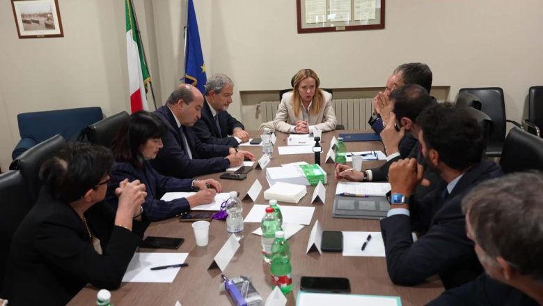 Campania, sisma magnitudo 4.7: danni e 8 feriti. Meloni segue sviluppi