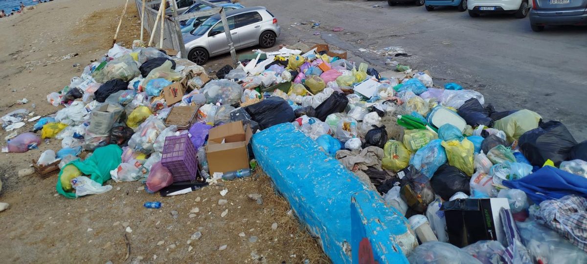 Abbandono illecito di rifiuti nelle borgate marinare, dal Comune di Palermo via al piano rimozione