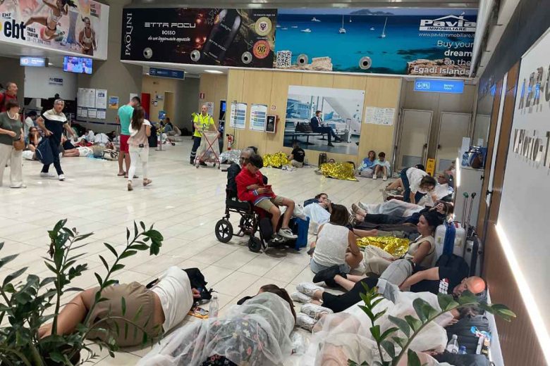 Caos voli a Catania, i passeggeri dirottati su Trapani e “una notte da incubo” tra disagi e disservizi
