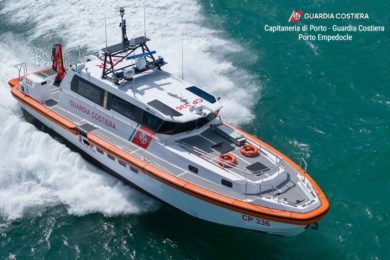 Porto Empedocle, un uomo in difficoltà in mare: l’intervento della Guardia Costiera evita il peggio