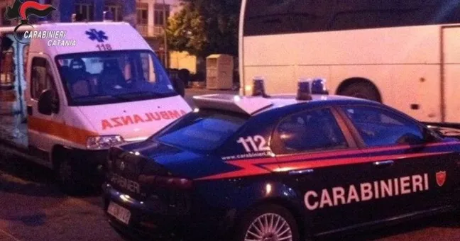 Ramacca, sorpreso a rubare in casa: ladro accoltellato dal proprietario