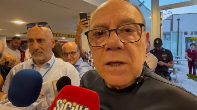 VIDEO | Carlo Verdone infiamma Acireale: “Sicilia meravigliosa terra d’arte, spero di girare un intero film qui”