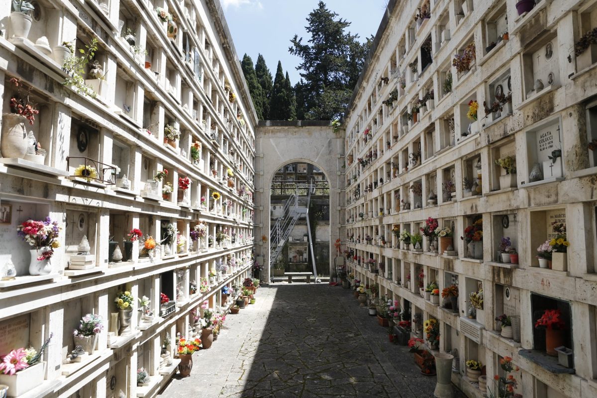 Cimitero di Acireale, il sequestro dell’ossario accende il dibattito in Consiglio comunale Cimitero di Acireale, il sequestro dell’ossario accende il dibattito in Consiglio comunale