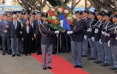VIDEO | Strage di via D’Amelio, commemorati i caduti del Reparto Scorte: deposta la corona d’alloro