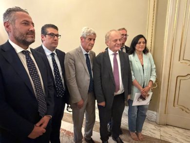 “Sparatorie a Catania? Lotte per il possesso delle piazze di spaccio”: il vertice della Commissione Regionale Antimafia