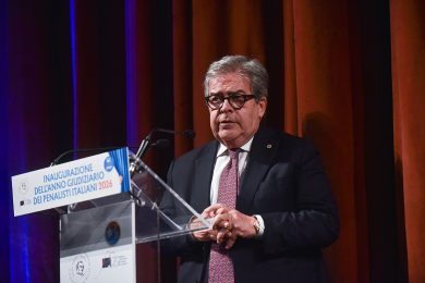 Enzo Bianco apre a La Vardera: “Il Pd siciliano? Assente. Serve un cantiere per Catania”