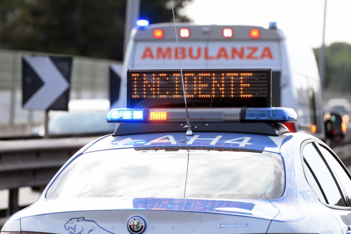 Tragedia sulla linea ferroviaria, 46enne muore investito da un treno in transito Tragedia sulla linea ferroviaria, 46enne muore investito da un treno in transito