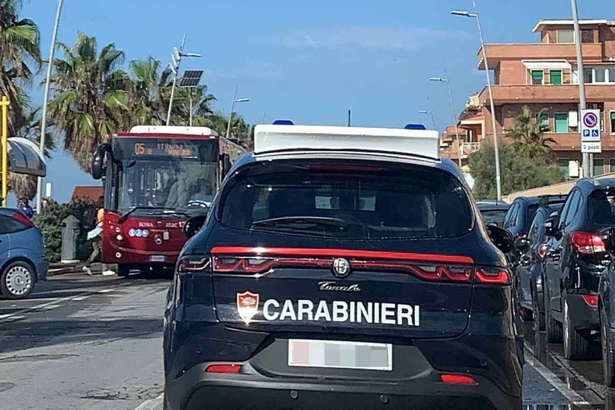 Aggressione al pronto soccorso, si scaglia contro il personale medico e guardia giurata: arrestato Aggressione al pronto soccorso, si scaglia contro il personale medico e guardia giurata: arrestato