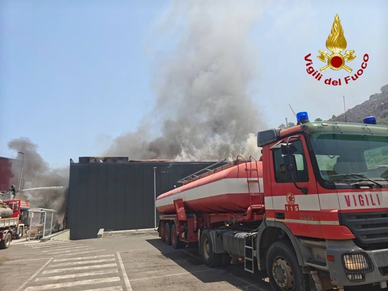 Crisi idrica, blackout e fiamme: Sicilia nella morsa degli incendi, le aree più colpite