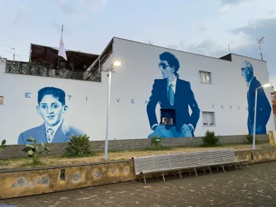 Riposto, imbrattato murale dedicato al Maestro Battiato sul lungomare: “Vergogna. È un bene di tutti”