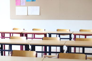 Scuola, ad agosto in arrivo aumenti e arretrati per docenti e Ata: le cifre