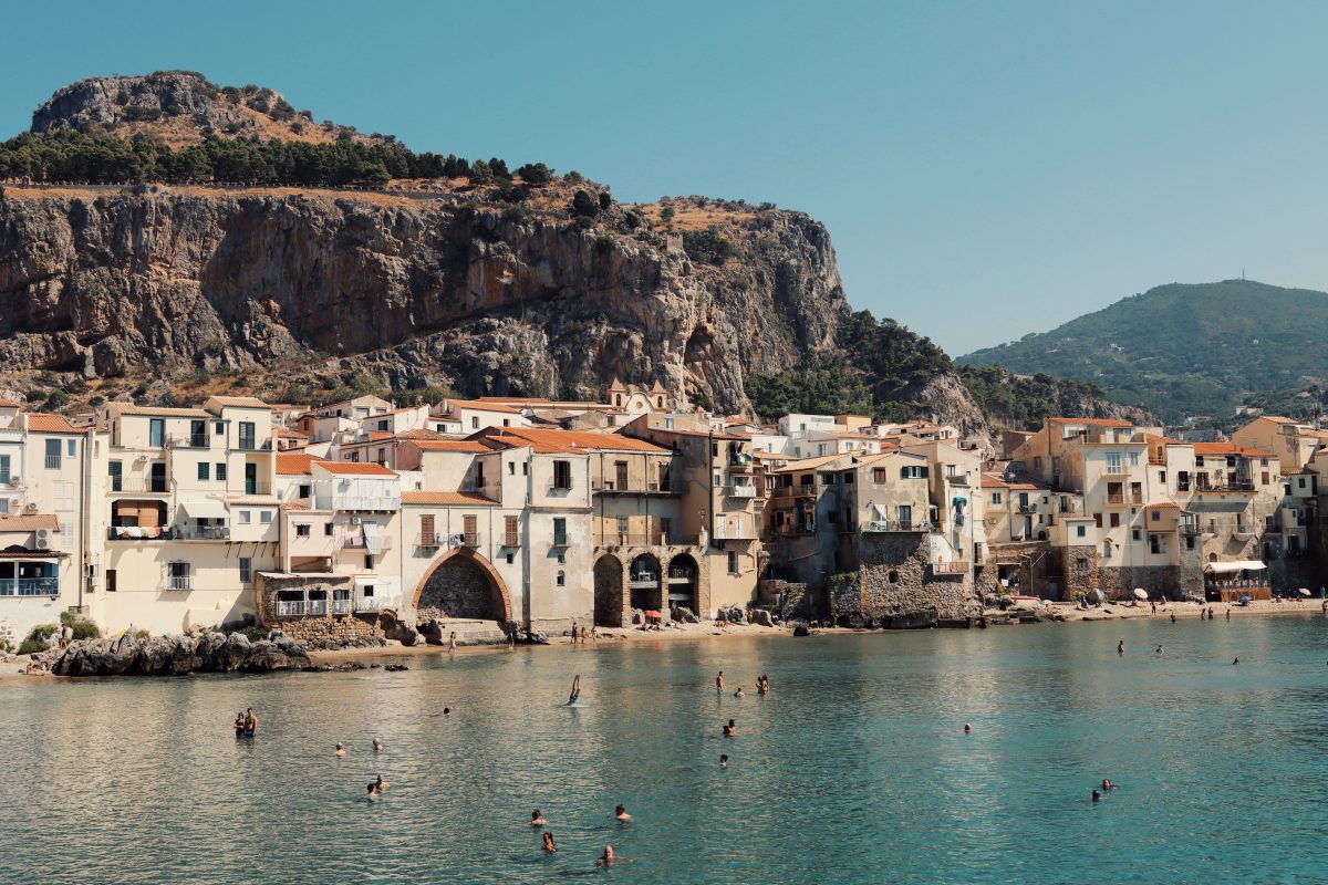 Vacanze, Sicilia seconda meta più scelta dagli italiani: si attesta il 10% delle preferenze Vacanze, Sicilia seconda meta più scelta dagli italiani: si attesta il 10% delle preferenze