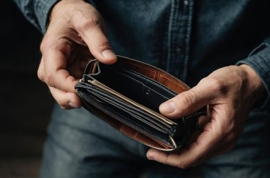 Grave deprivazione materiale e sociale tra i giovani: l’Italia messa a confronto con le altre realtà dell’Ue