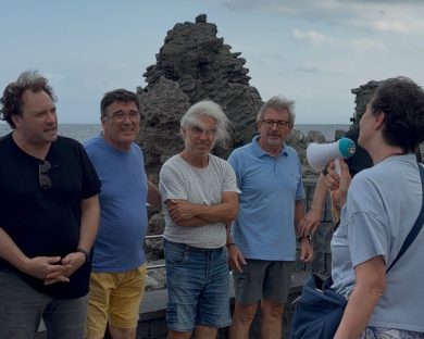 “Liberiamo il nostro mare: che fine ha fatto il collettore?”: la protesta ad Aci Trezza. Il sindaco Scandurra: “Non dipende dal Comune”