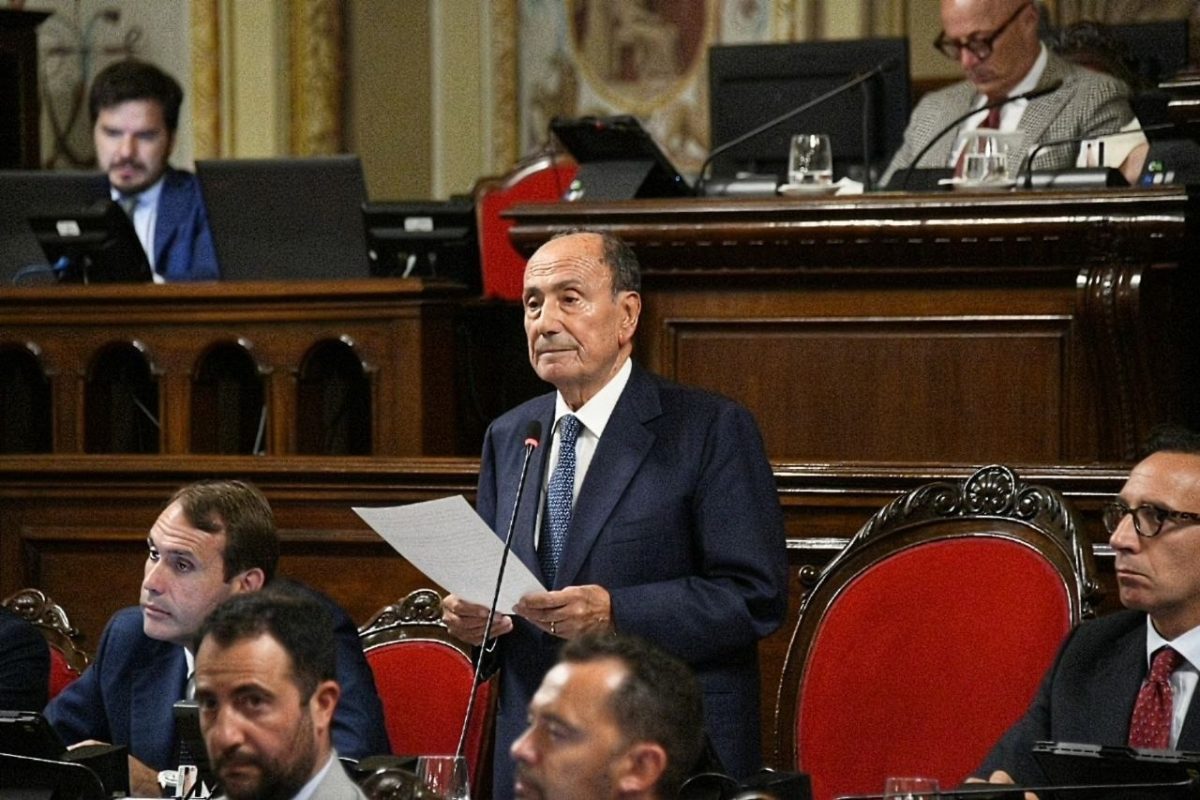 La relazione e la difesa di Schifani in Aula: “L’Isola si è rimessa in moto” La relazione e la difesa di Schifani in Aula: “L’Isola si è rimessa in moto”