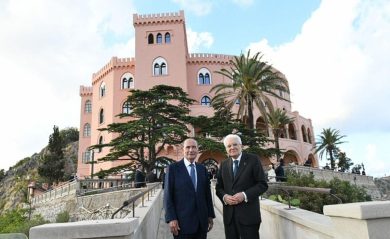 La nuova era del Castello Utveggio, Mattarella accolto dagli applausi a Palermo. Schifani: “Simbolo di una Sicilia che recupera”