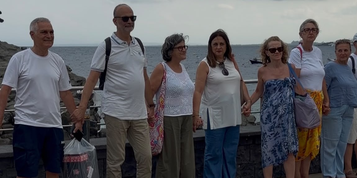 VIDEO| Caos collettore fognario ad Aci Castello, Comitato: “Ora basta. Liberiamo il nostro mare!”