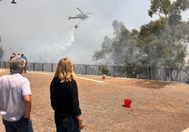 Incendi in Sicilia, l’assessore Savarino sui luoghi dei roghi: “Ogni ettaro che brucia una ferita per l’Isola, servono più canadair”