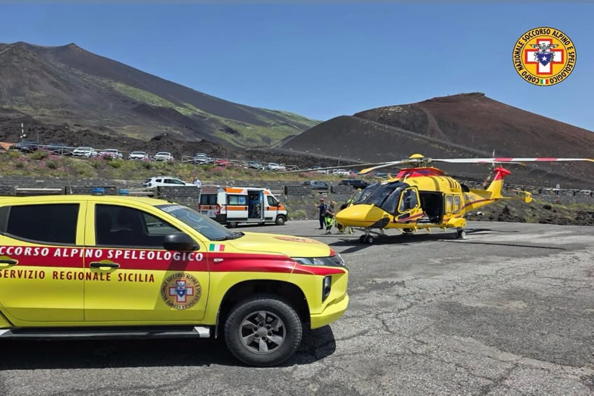 Tragedia sull’Etna, turista colta da malore fatale ai Crateri Silvestri Tragedia sull’Etna, turista colta da malore fatale ai Crateri Silvestri