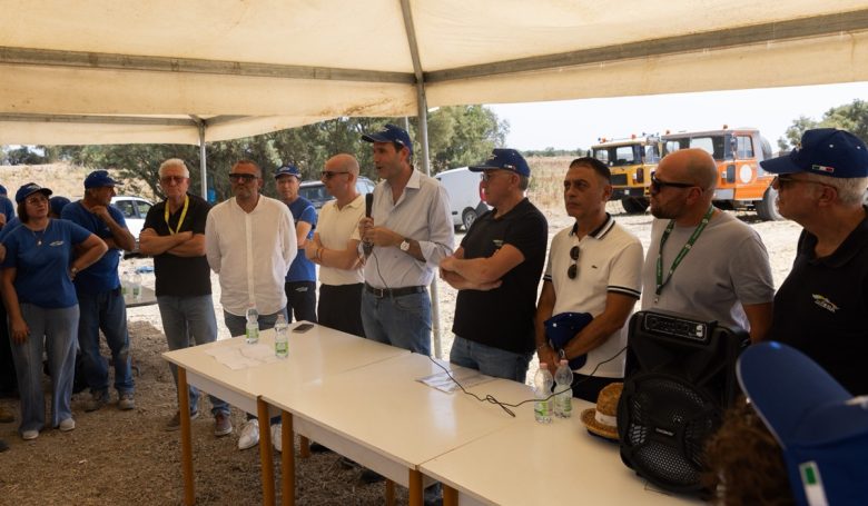 Fiume Gornalunga, sopralluogo dell’assessore Sammartino: “Arteria vitale per la Piana di Catania”, ecco quando finiranno i lavori