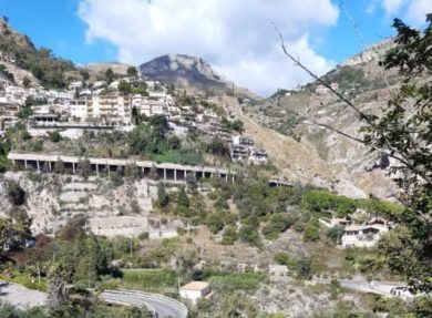 Frane, in gara il consolidamento di contrada Costa Don Lappio a Taormina