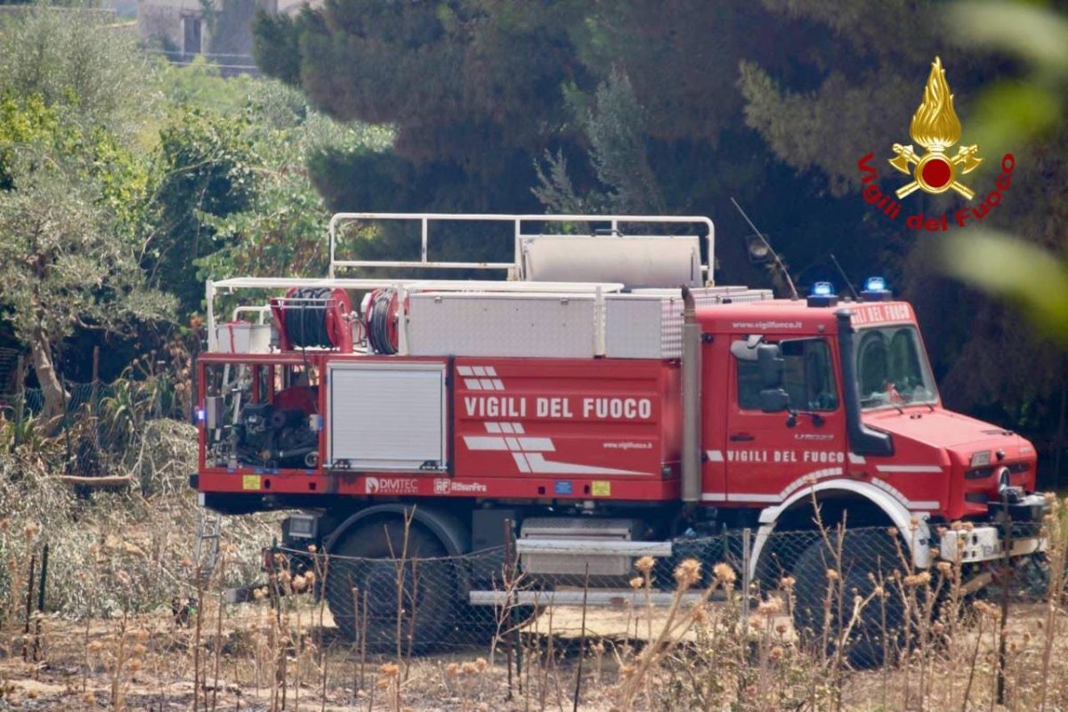 FOTO | Incendi a Palermo e provincia, più di 530 interventi in sei giorni FOTO | Incendi a Palermo e provincia, più di 530 interventi in sei giorni