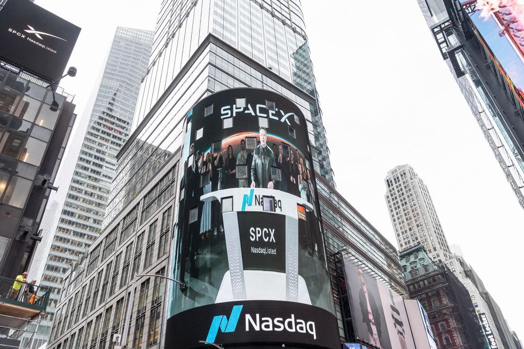 SpaceX, fatturato II trim quasi raddoppiato a 7,81 mld, taglia perdite SpaceX, fatturato II trim quasi raddoppiato a 7,81 mld, taglia perdite