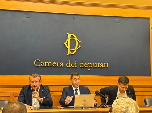 Migranti, Vannacci: bloccare ingressi da rotta balcanica con barriere