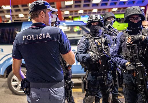 Terrorismo, 16enne arrestato nel Grossetano per associazione jihadista