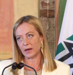 Migranti, Meloni: non c’è spazio in Ue per chi alimenta immigrazione clandestina