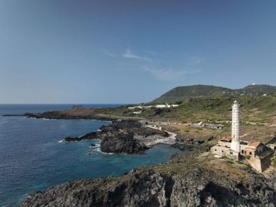 Gestione Area Marina Protetta Isola di Ustica resta in capo al Comune