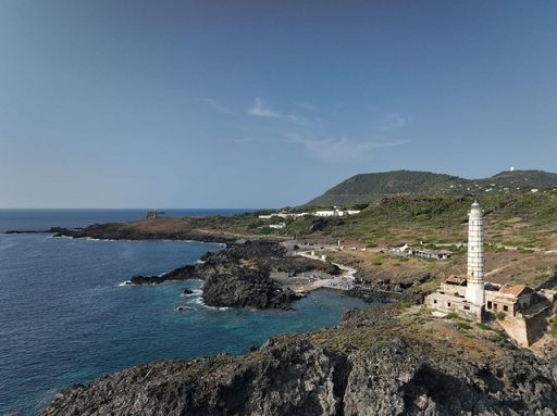 Gestione Area Marina Protetta Isola di Ustica resta in capo al Comune